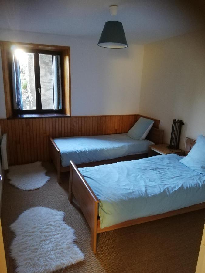 Gite Les Chaumeix Prondines Exteriör bild