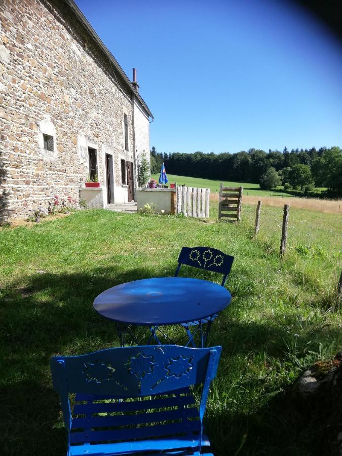 Gite Les Chaumeix Prondines Exteriör bild