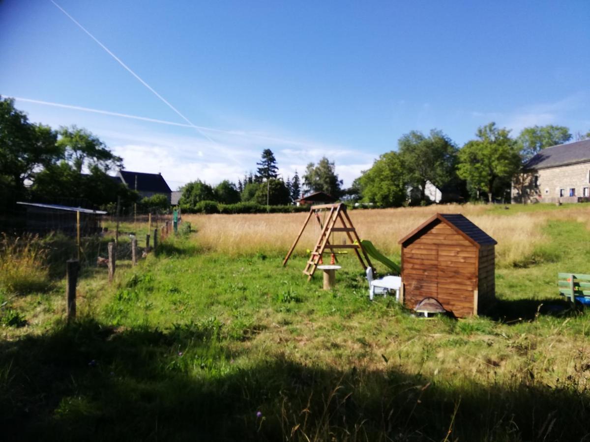 Gite Les Chaumeix Prondines Exteriör bild