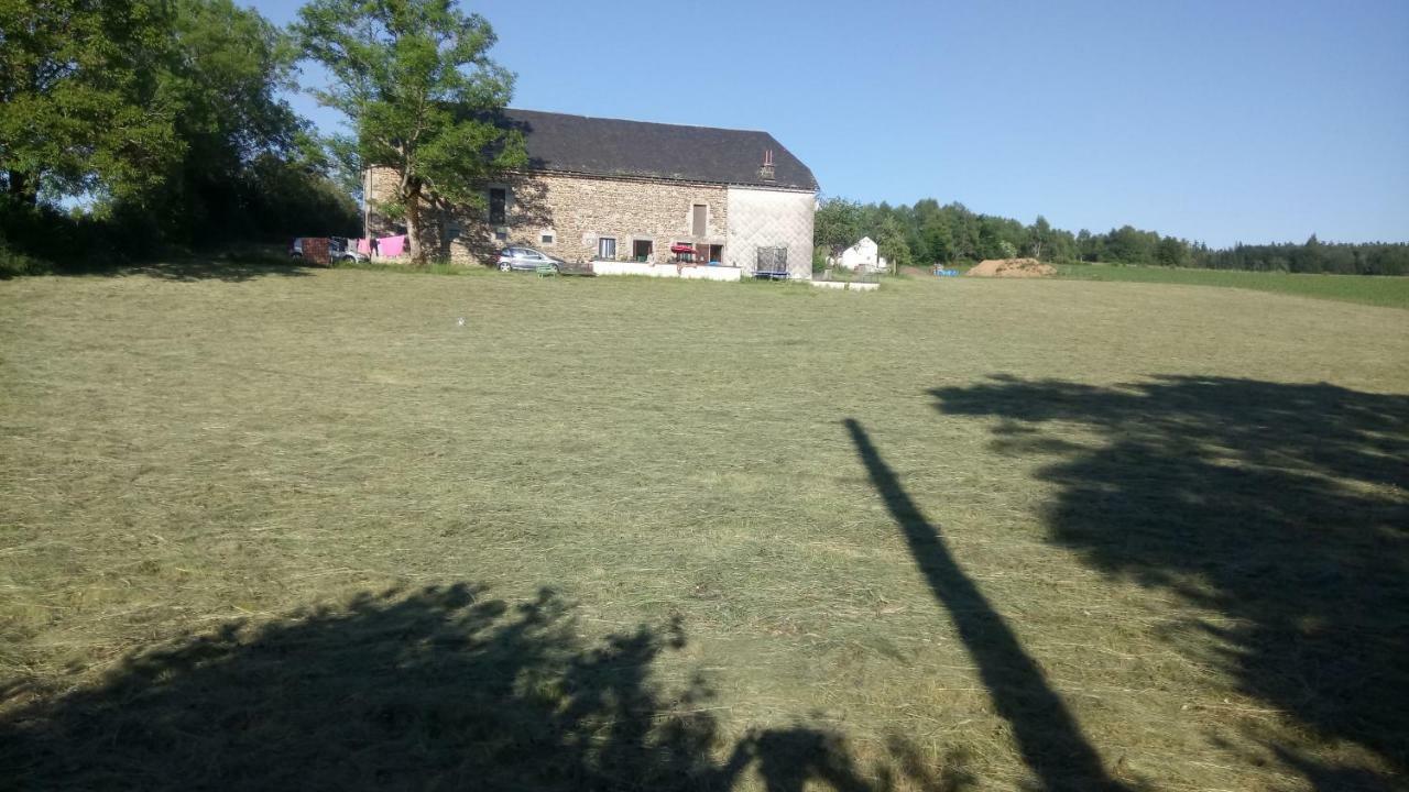 Gite Les Chaumeix Prondines Exteriör bild