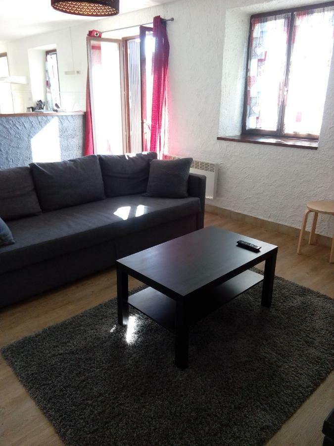 Gite Les Chaumeix Prondines Exteriör bild